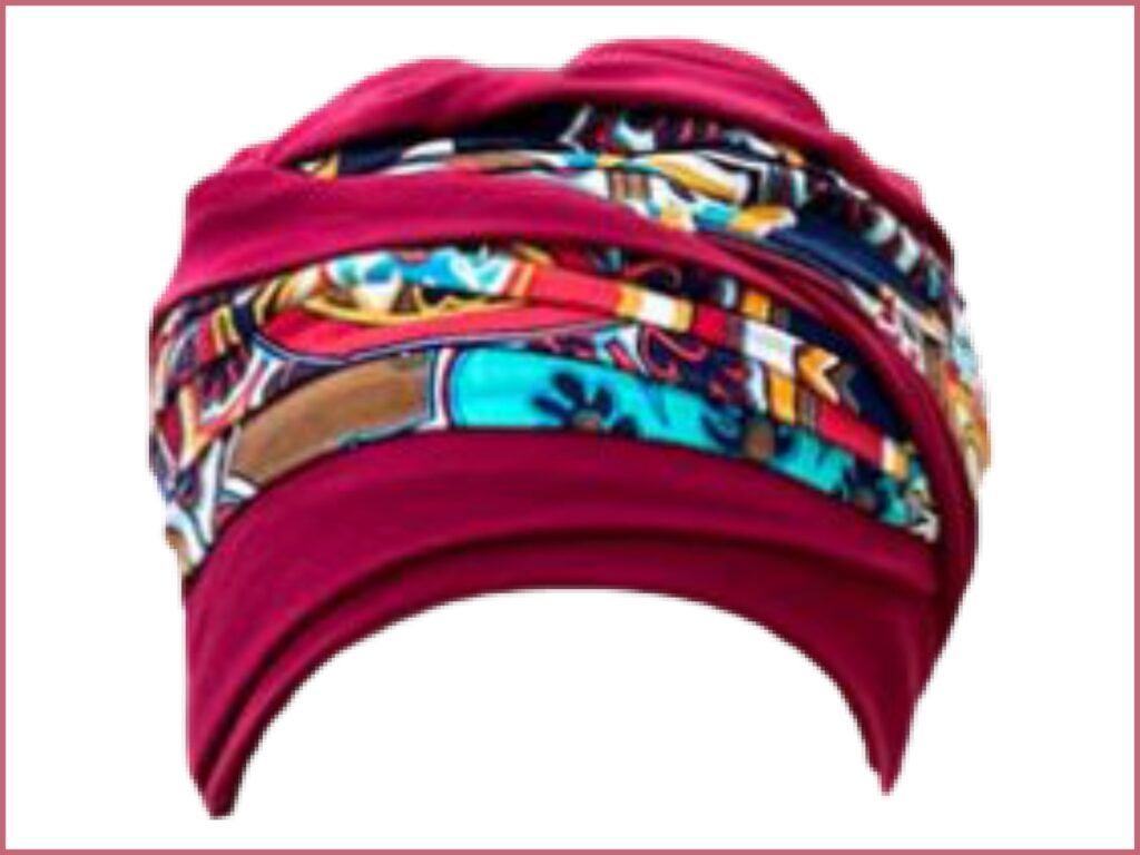 foulard rouge et à motifs colorés